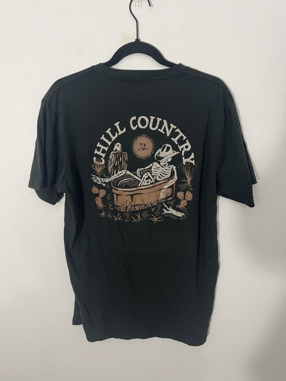 Texas Hill Country Provisions Feather Grass Tee  Large Chill Country Skeleton